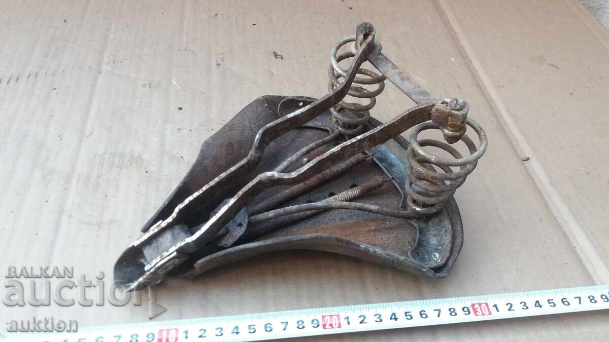 OLD SOCIALIST BIKE SEAT, WHEEL - 6 OLD SOCIALIST BIKE SEAT, WHEEL - 6