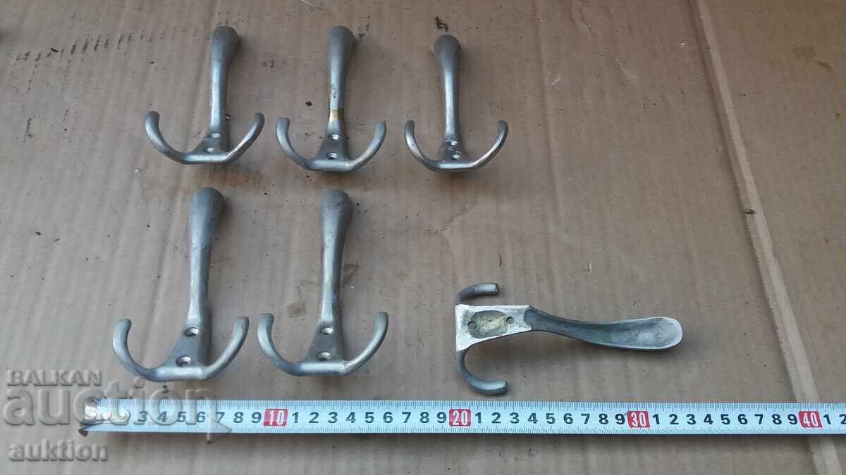 LOT OF 6 SOLID BRONZE HANGERS - 7