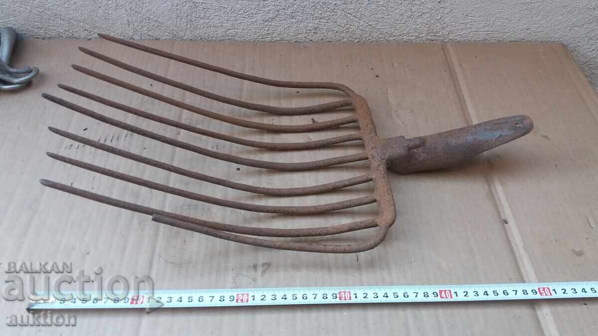 Аукцион МАСИВНА СОЦ. ВИЛА ЗА ВЪГЛИЩА