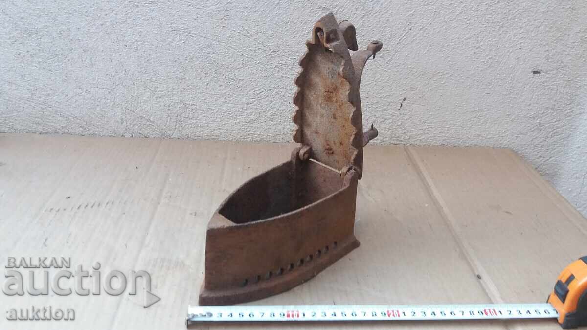 FIER DE CĂLCAT CU CĂRBUNI DE EPOCĂ - 5