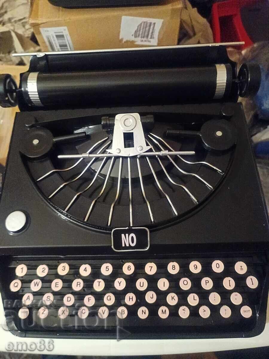 Μεταλλική γραφομηχανή για διακόσμηση Β.Ζ.Τ