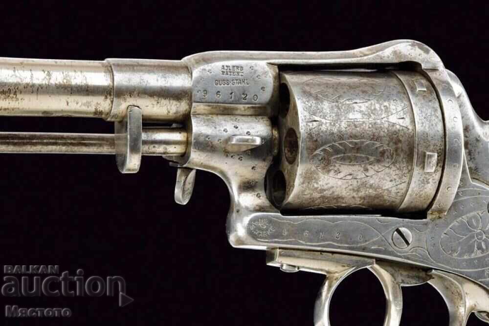 Παράδοση Μαυροβοριακό πιστόλι με κεντρική ανάφλεξη