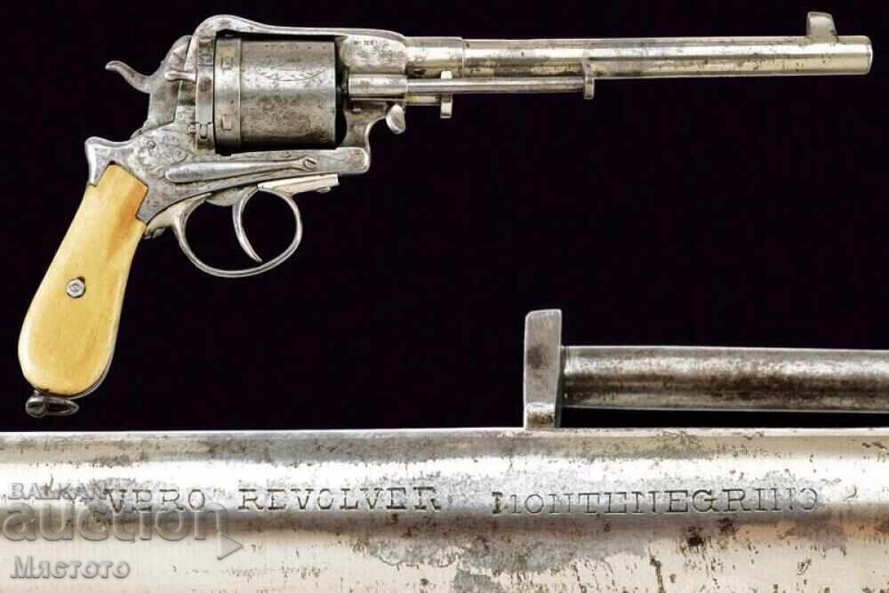 Черногорски револвер с централно запалване