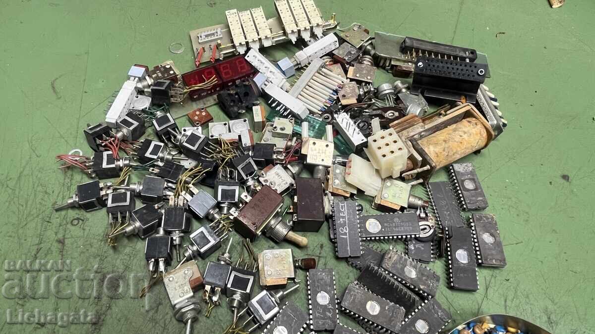 Electronic scrap - 5 Electronic scrap - 5