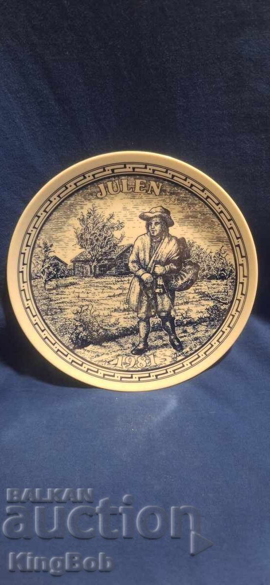 FARFURIE DE PERETE VINTAGE "CRĂCIUN", 1965 FARFURIE DE PERETE VINTAGE "CRĂCIUN", 1965