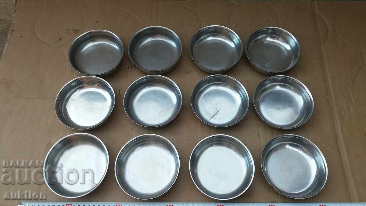 Livrarea CROM - SET DE CEȘTI MILITARE PENTRU DULCE - MASIVE - 12 BUCĂȚI