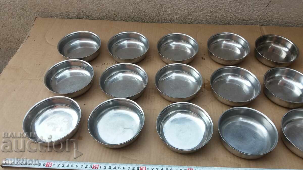 Licitație CROM - SET DE CEȘTI MILITARE PENTRU DULCE - MASIVE - 15 BUCĂȚI