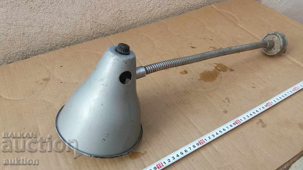 Licitație LAMPĂ INDUSTRIALĂ - VINTAGE - MOBILĂ Licitație LAMPĂ INDUSTRIALĂ - VINTAGE - MOBILĂ