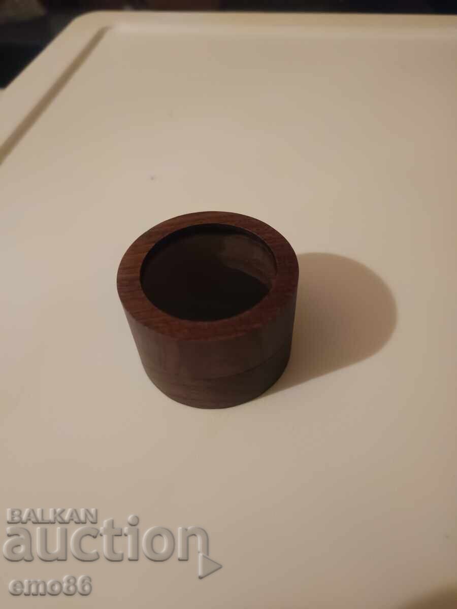 Дървена кутия за пръстен Б.З.Ц. Дървена кутия за пръстен Б.З.Ц.