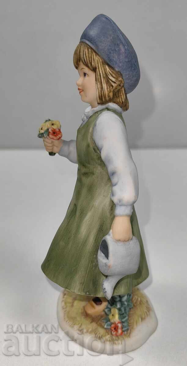 GOEBEL GOEBEL PORCELAIN FIGURE MARKED WITH A NOTE with price 25.00 BGN | € 12.78