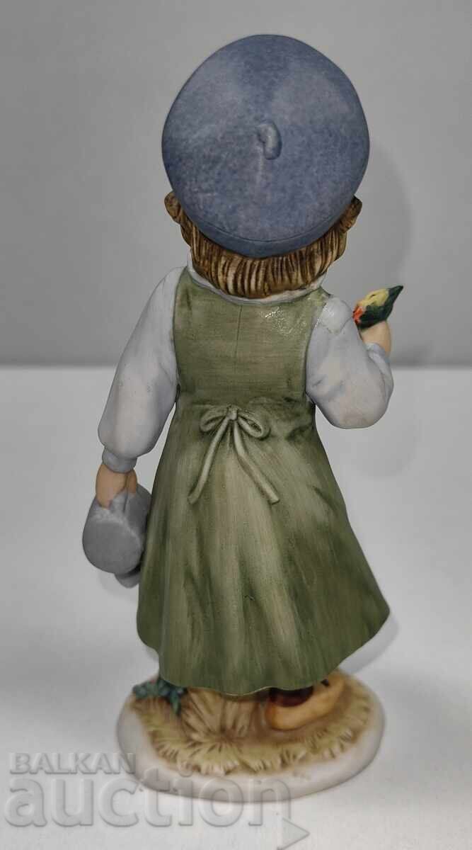 Auction  GOEBEL GOEBEL PORCELAIN FIGURE MARKED WITH A NOTE
