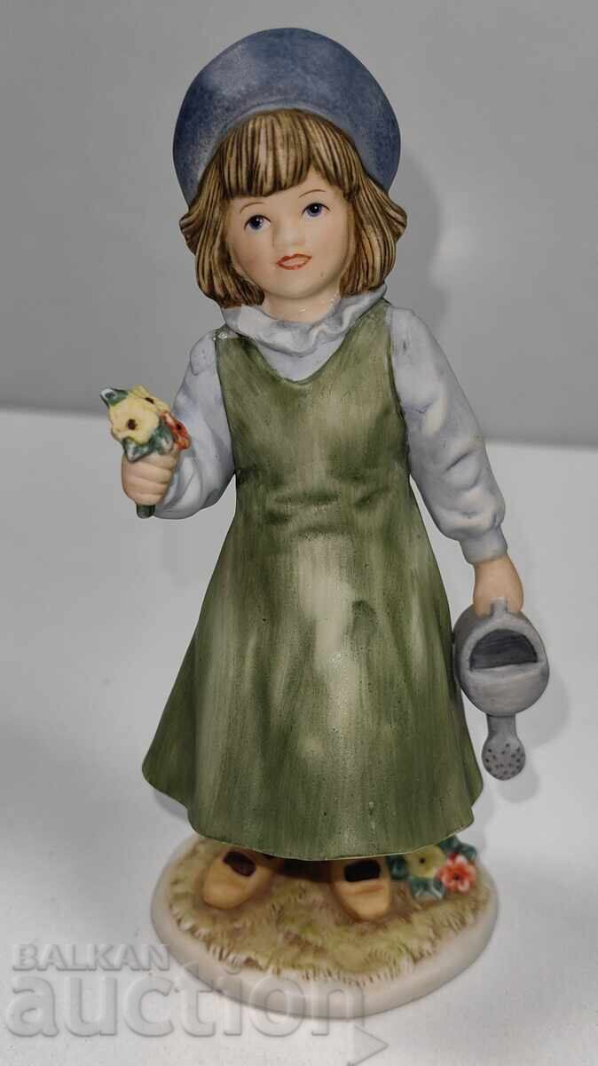 GOEBEL GOEBEL PORCELAIN FIGURE MARKED WITH A NOTE