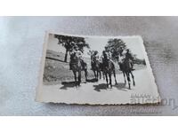 Снимка Скопие Четирима офицери на коне на шосето 1941