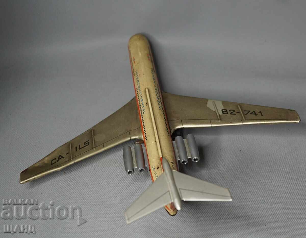 Delivery of IL 62 Old Metal Sheet Toy Airplane Model