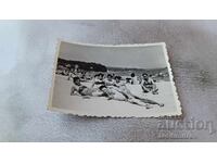 Снимка Мъже и жени на плажа