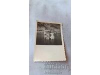 Φωτογραφία Πιρίν: Νέοι και κορίτσια σε μια από τις λίμνες Μπάντεριτσα