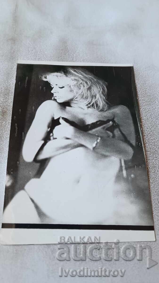 Φωτογραφία Νεαρό κορίτσι Φωτογραφία Νεαρό κορίτσι