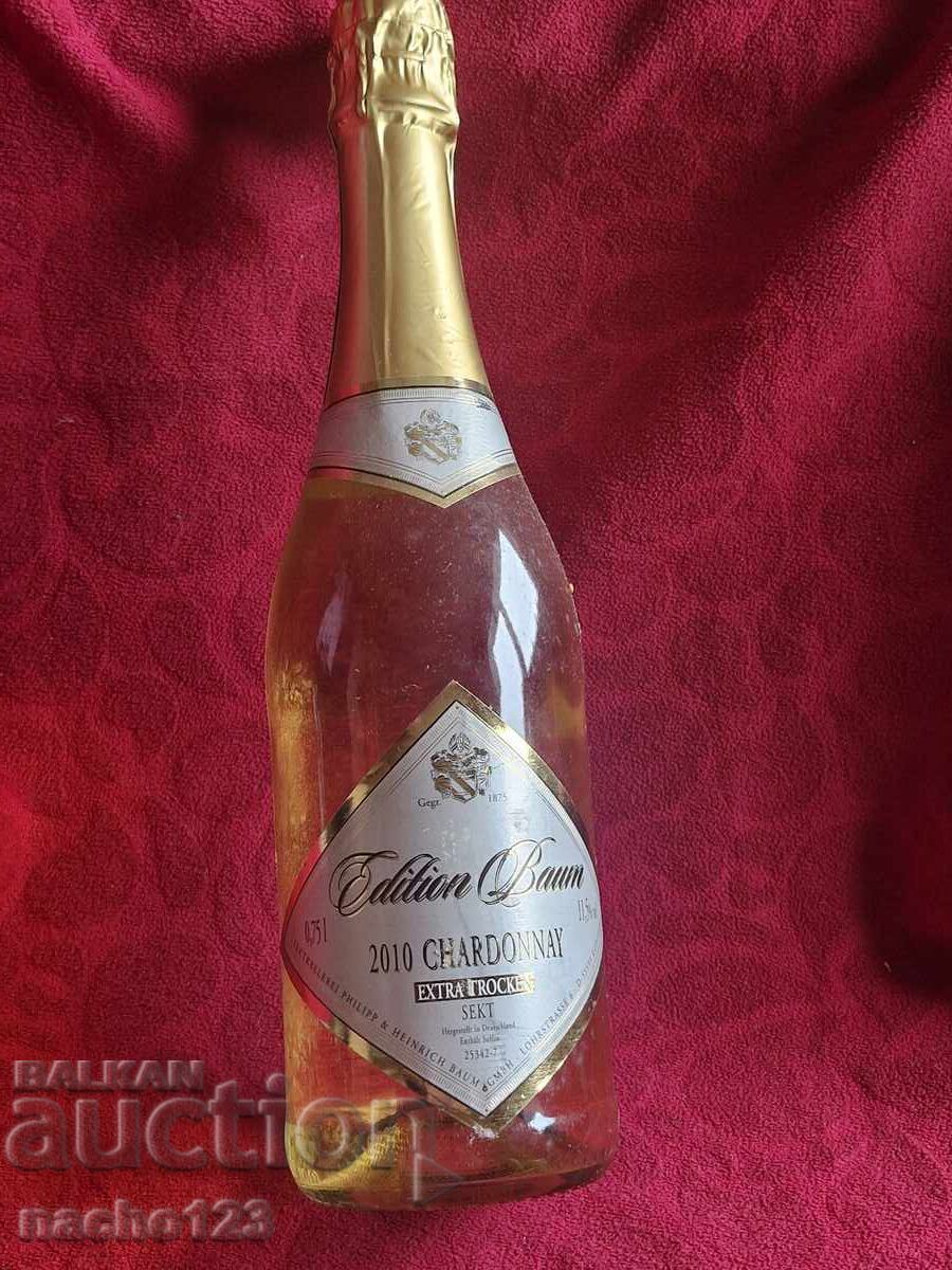 Bottle of quality extra Champagne wine 2010 with price 25.00 BGN | € 12.78