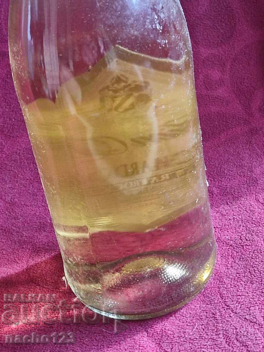 Bottle of quality extra Champagne wine 2010 - 6