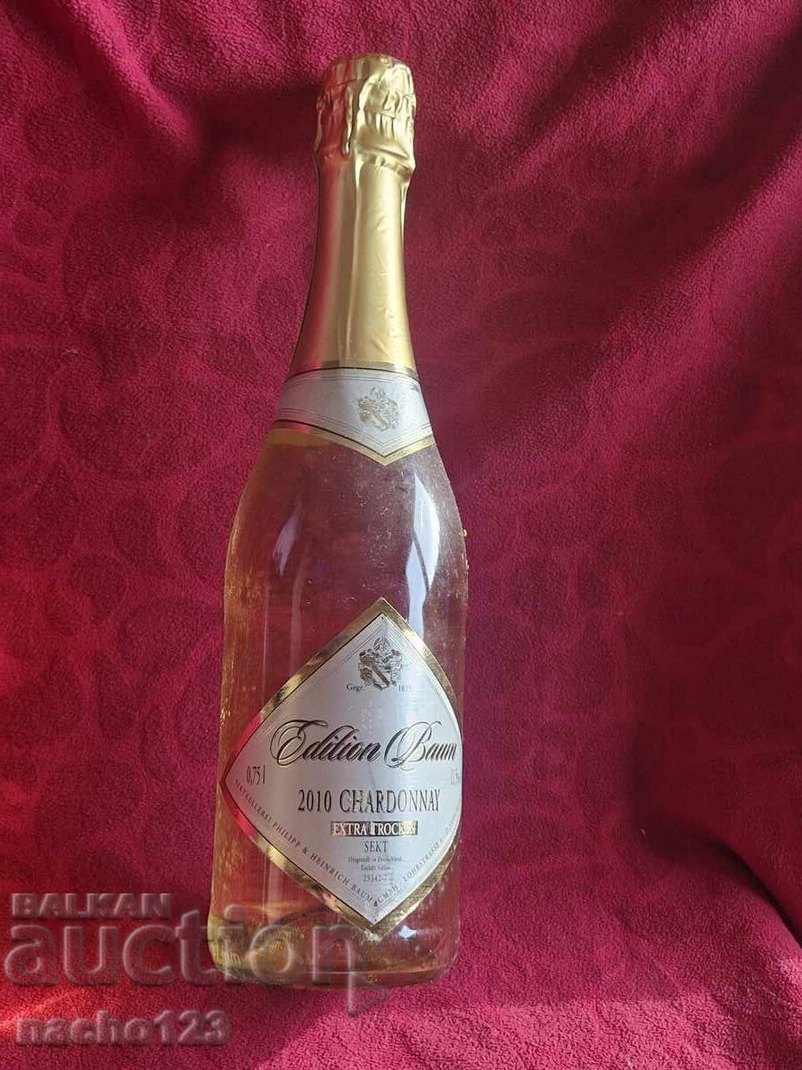 Bottle of quality extra Champagne wine 2010