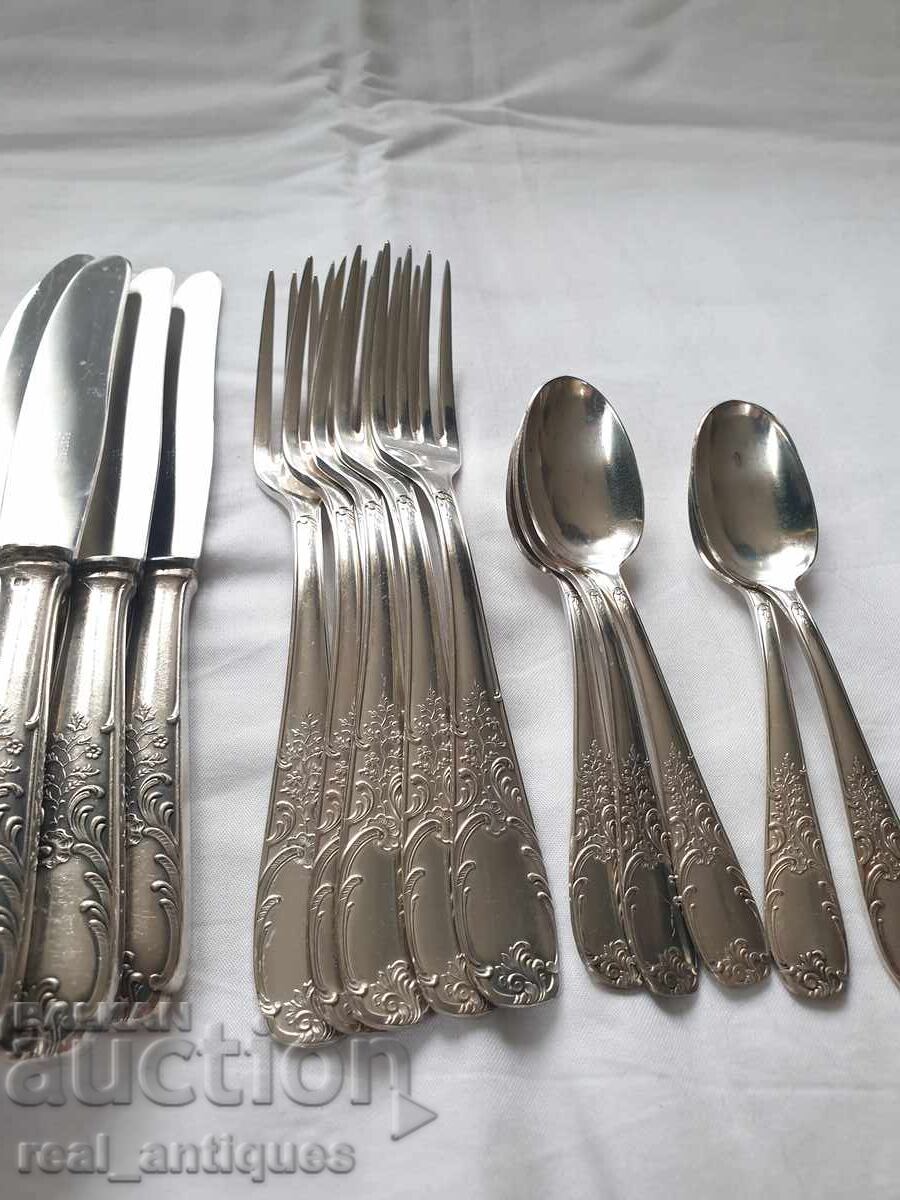 Livrarea Set de ustensile placate cu argint Livrarea Set de ustensile placate cu argint