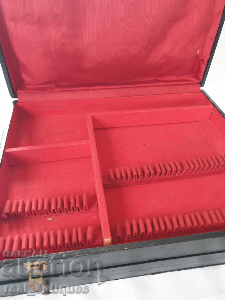 Δημοπρασία Θήκη για μαχαιροπήρουνα