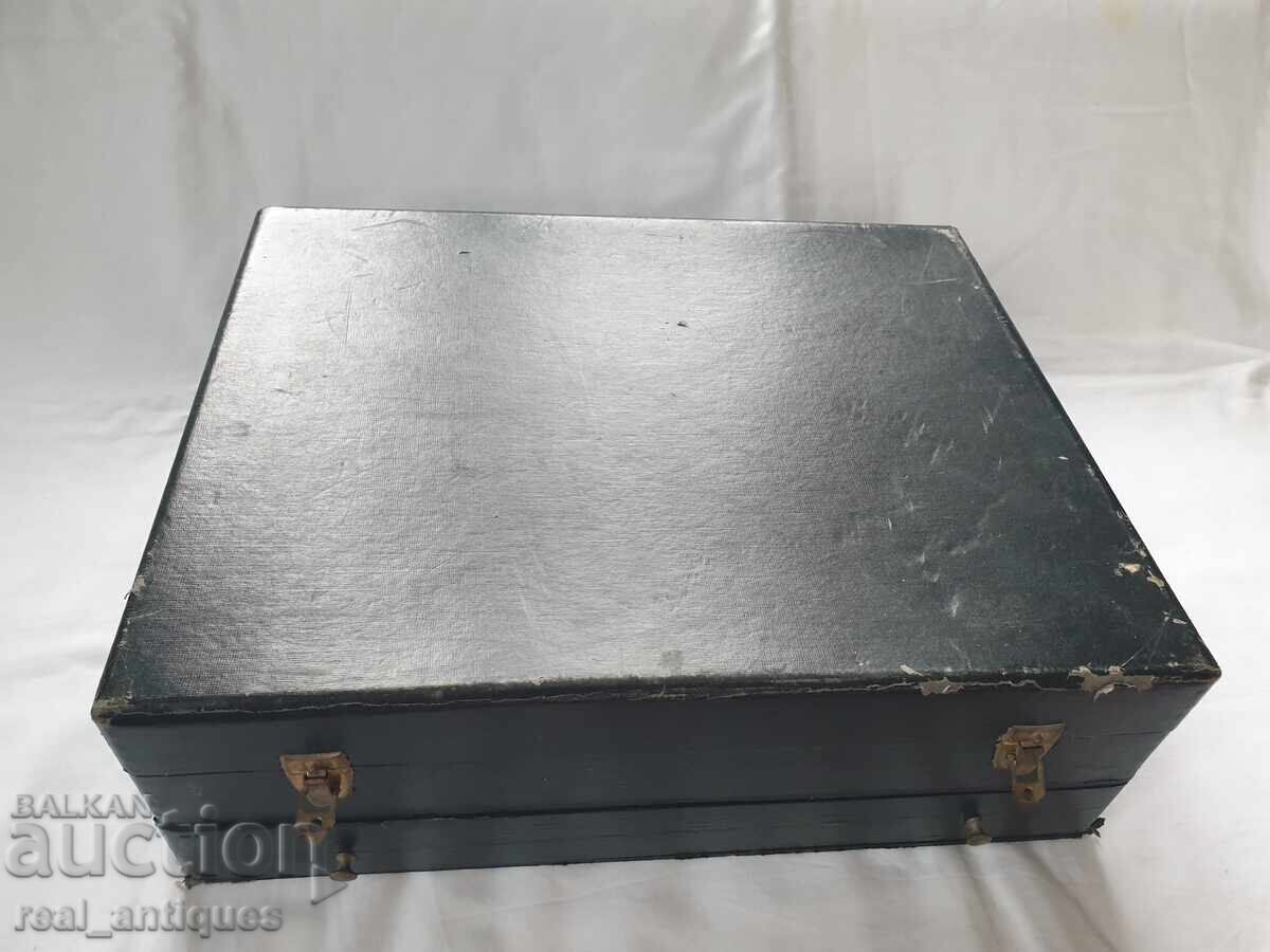 Θήκη για μαχαιροπήρουνα