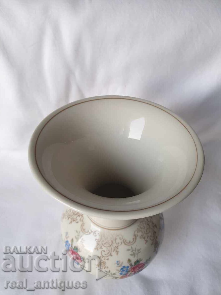 Porcelain Vase Weimar with price 32.00 BGN | € 16.36