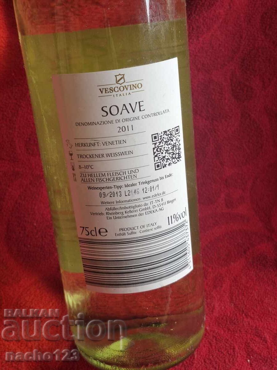 Delivery of Bottle of quality Italian wine 2011