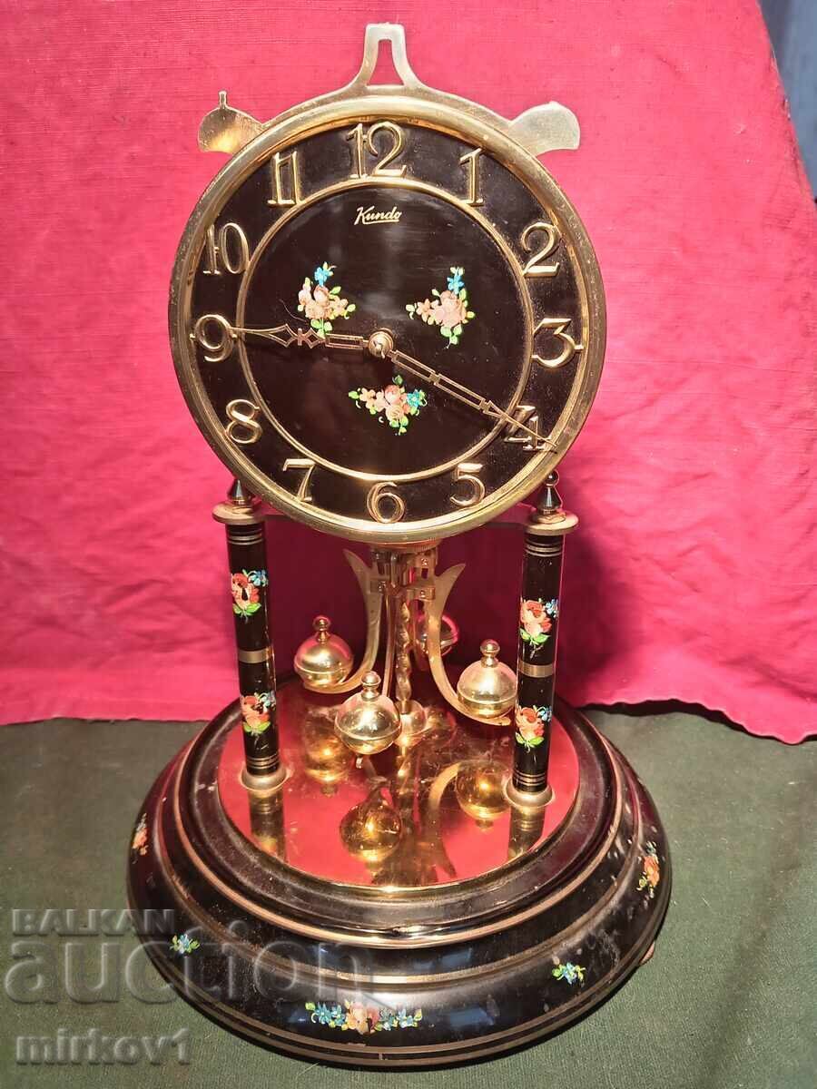 Γερμανικό επιτραπέζιο ρολόι Kundo με τιμή 56.00 BGN | € 28.63