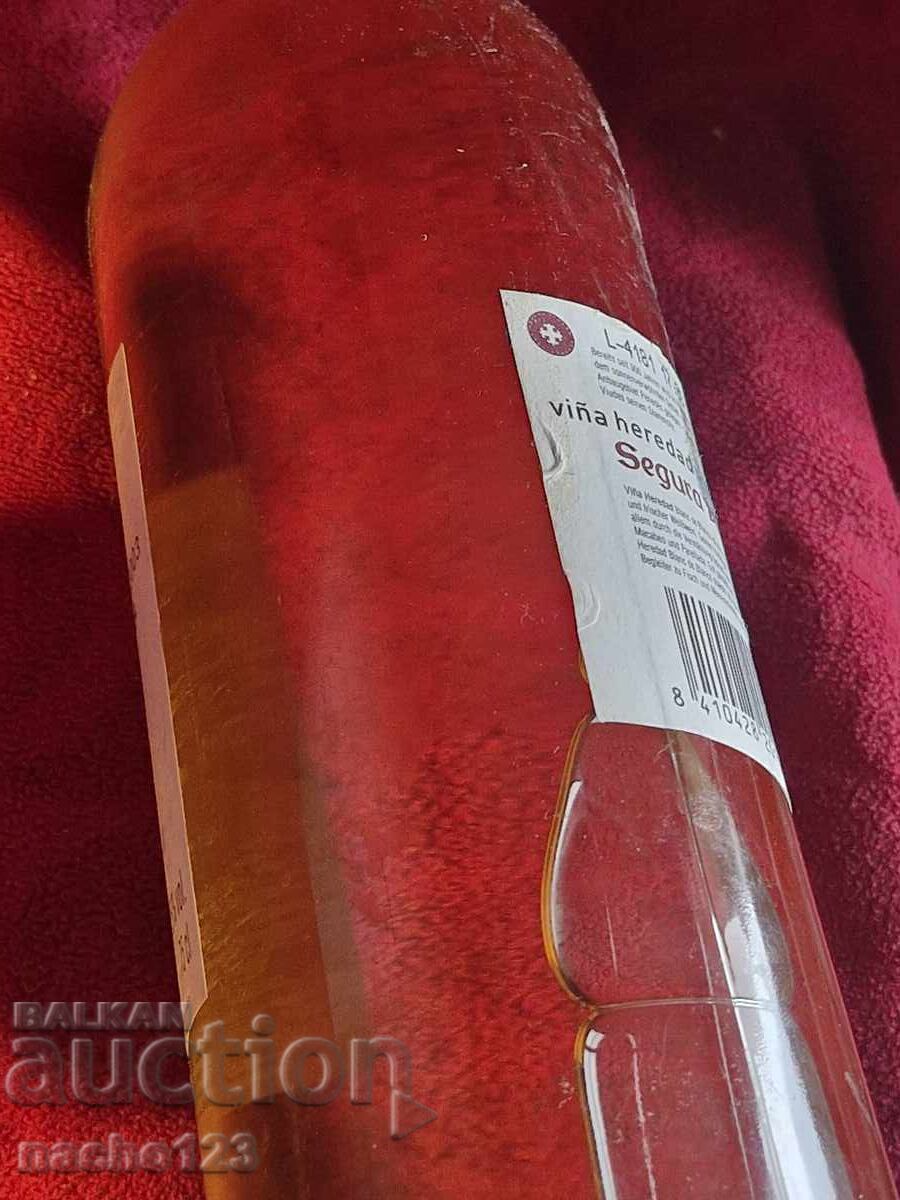 Sticlă de vin alb spaniol de calitate, din 2003 - 6