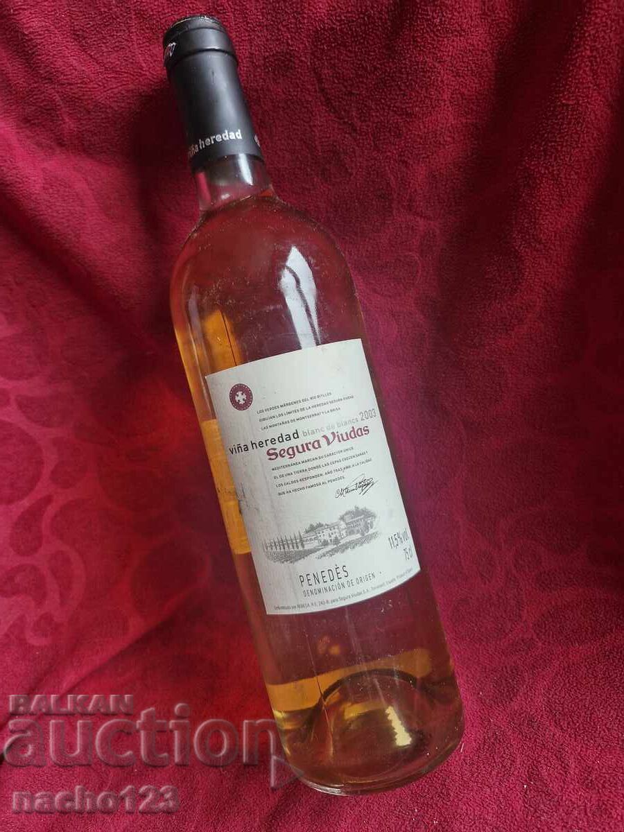 Bottle of quality Spanish white wine 2003