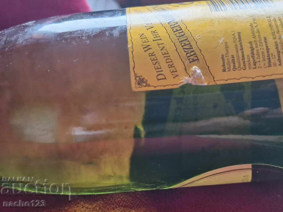 Bottle of quality German white wine 1990 - 7