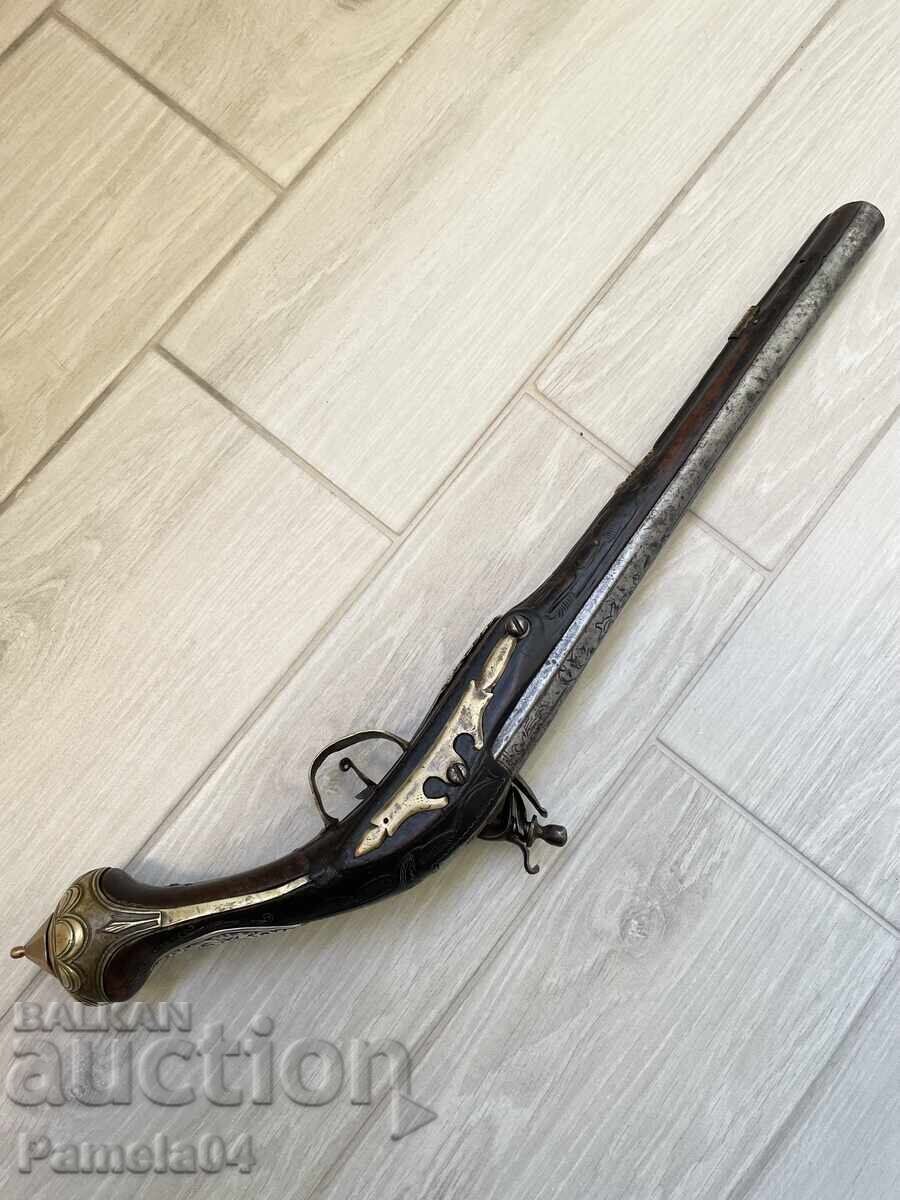 Flint pishtov with price 1450.00 BGN | € 741.37 Flint pishtov with price 1450.00 BGN | € 741.37