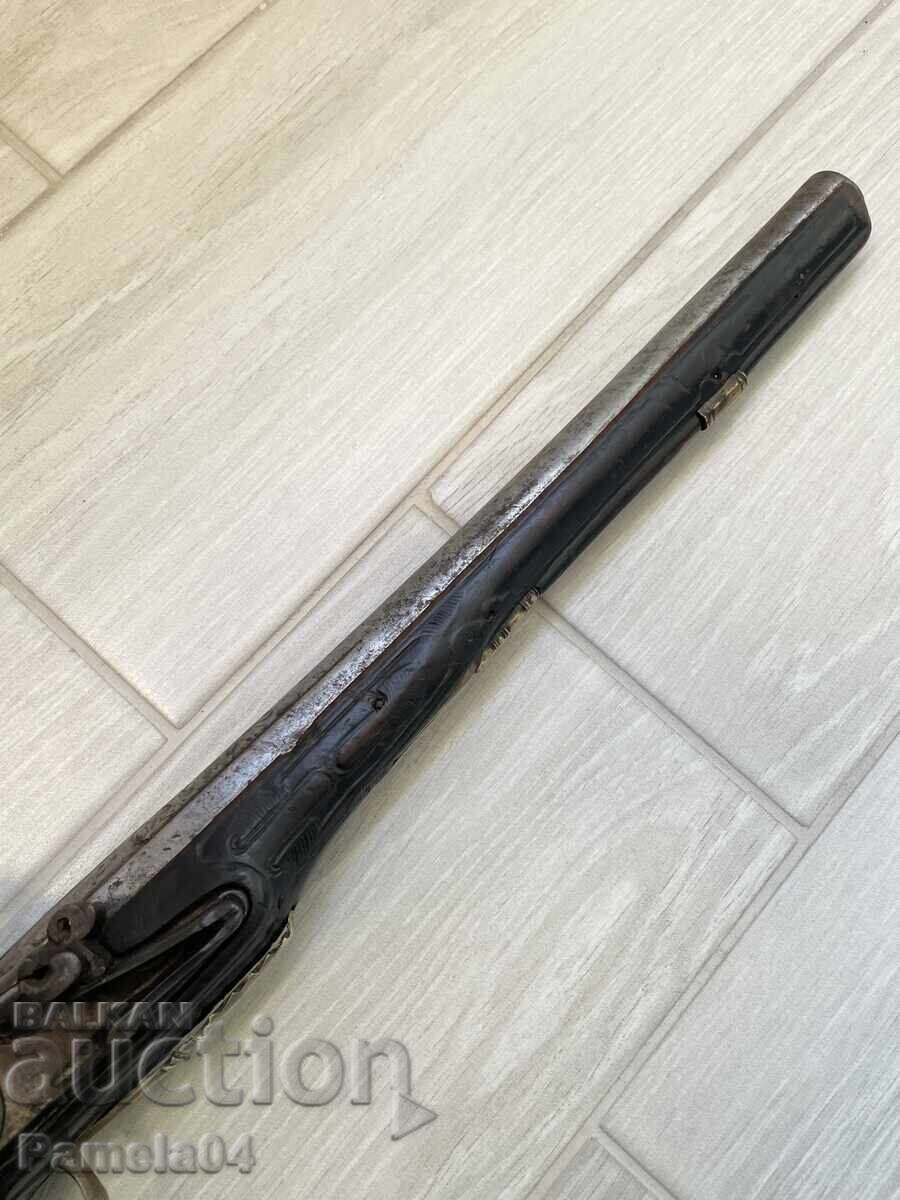 Auction Flint pishtov Auction Flint pishtov