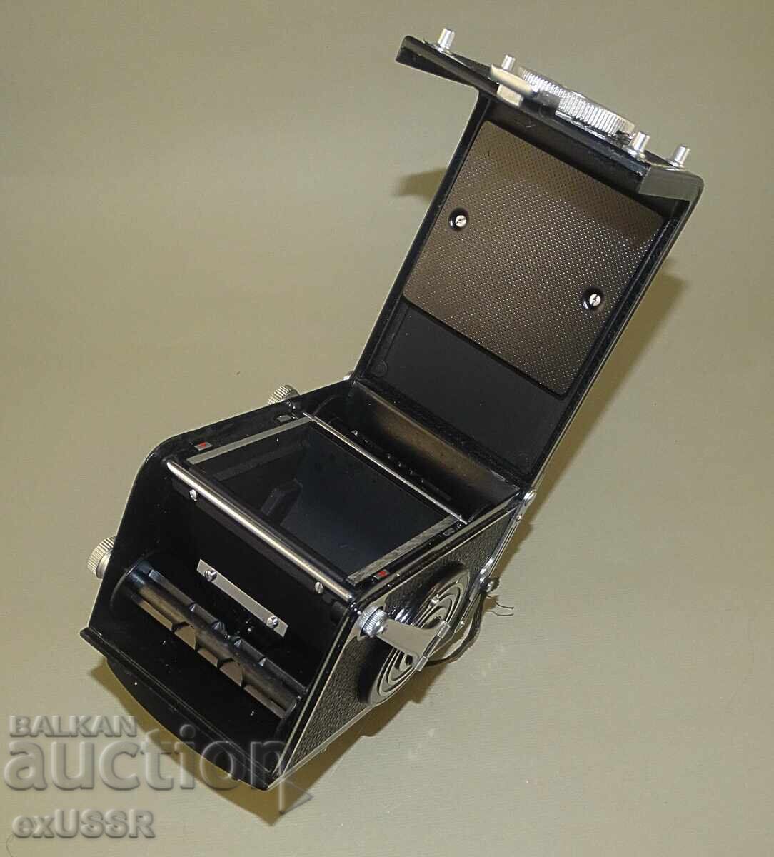 Auction  Old camera type Amateur 6x6, 6x9