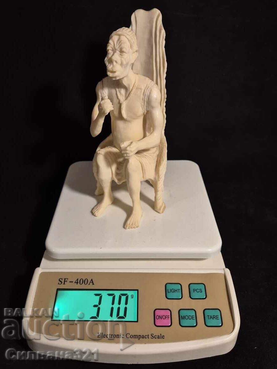 Delivery of Ivory Figure Delivery of Ivory Figure