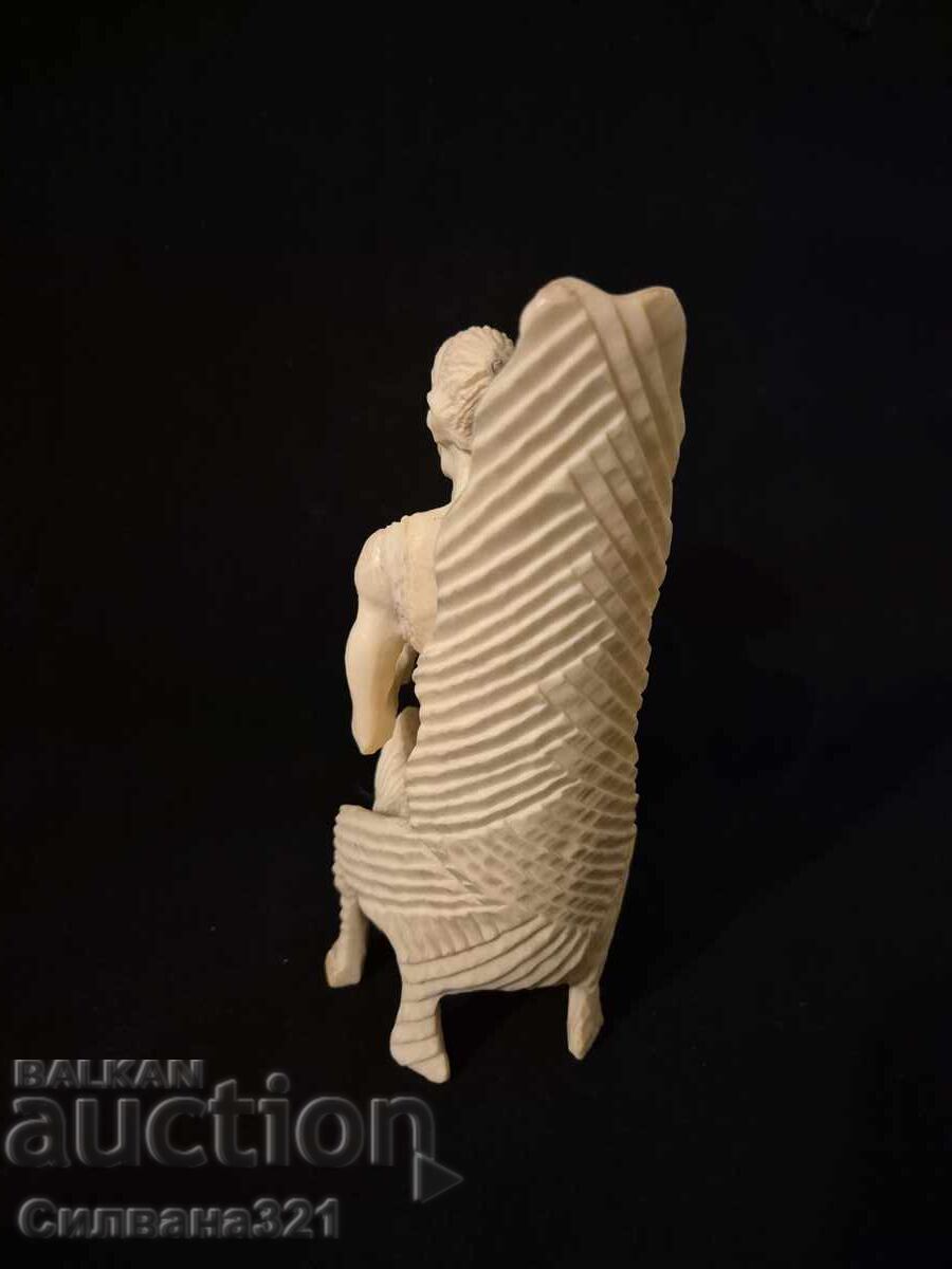 Ivory Figure - 7 Ivory Figure - 7