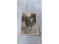 Photo Sofia Two young women in front of the Courthouse