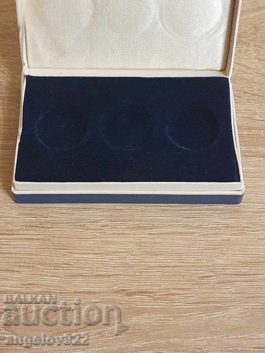Storage box for 3 coins with price 1.51 BGN | € 0.77 Storage box for 3 coins with price 1.51 BGN | € 0.77