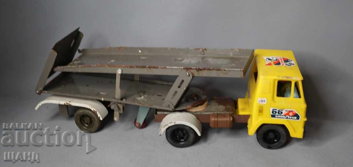 Delivery of PUMA Old Polish Metal Toy Model Truck Car Carrier