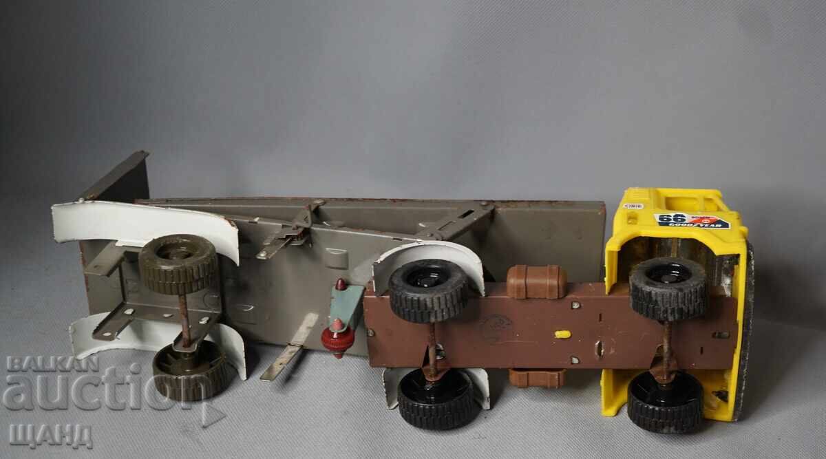 PUMA Old Polish Metal Toy Model Truck Car Carrier - 6