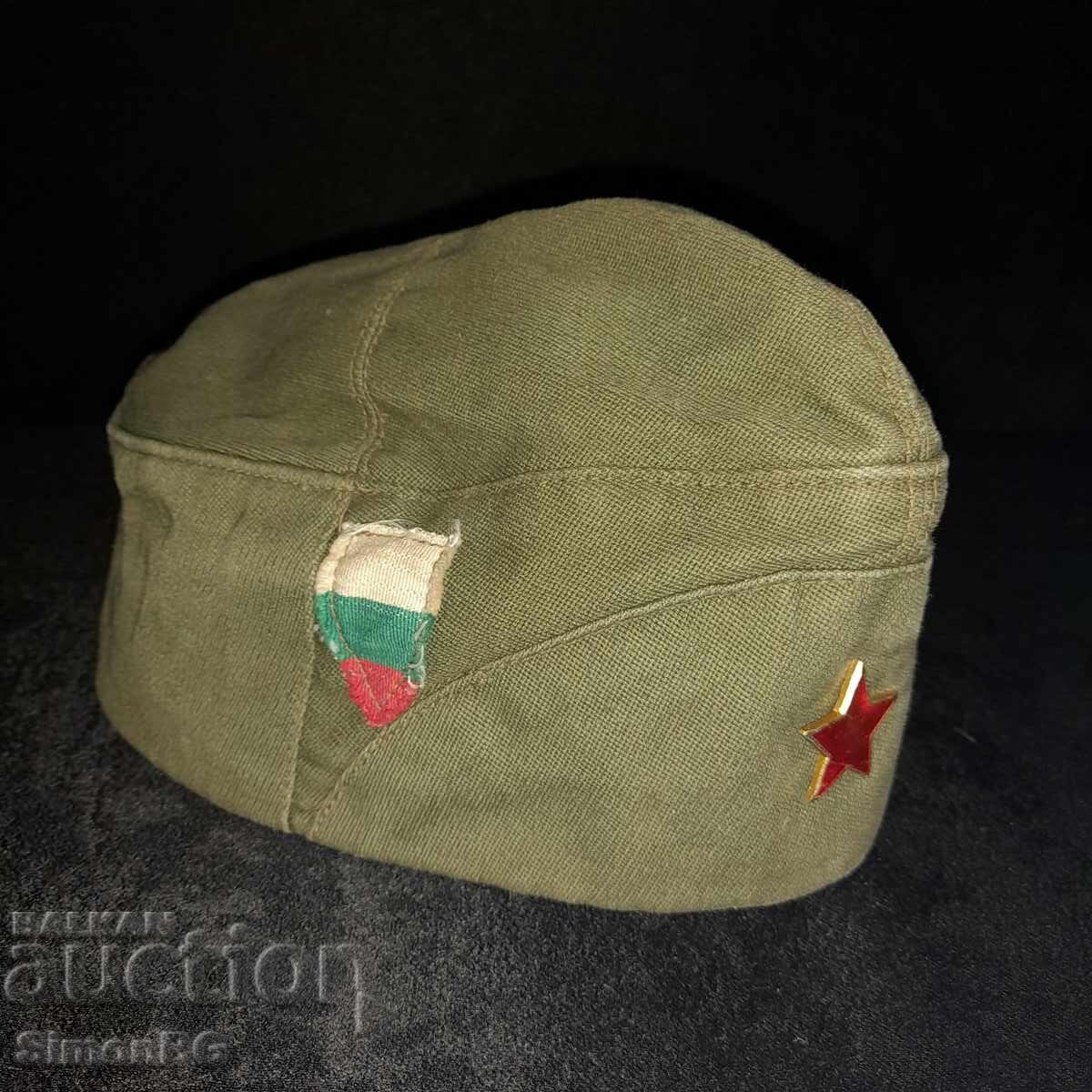Summer cap of the People's Army of Bulgaria (the green variant) Summer cap of the People's Army of Bulgaria (the green variant)