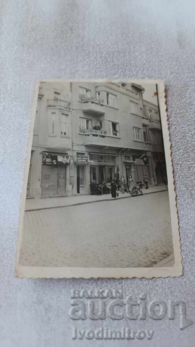 Snimka Sofiya Mŭzhe και Γυναίκες σε Βόλτα Snimka Sofiya Mŭzhe και Γυναίκες σε Βόλτα