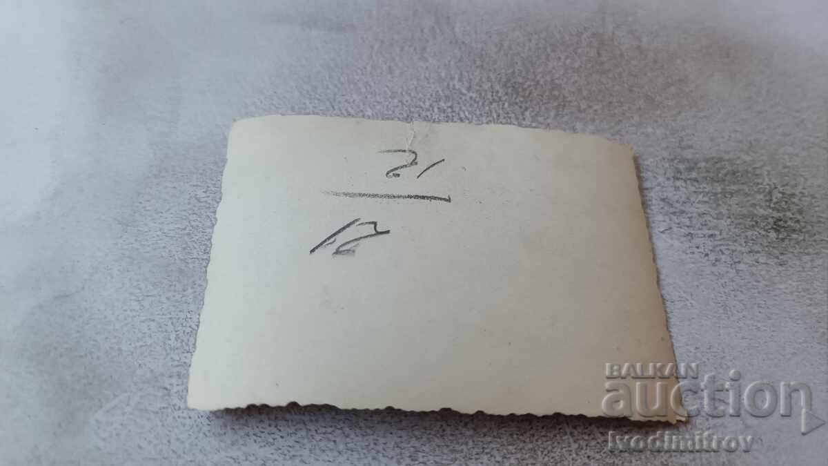 Snimka Sofiya Mŭzhe και γυναίκα με ακορντεόν μπροστά από Αλέξανδρος Νέφσκι με τιμή 1.65 BGN | € 0.84