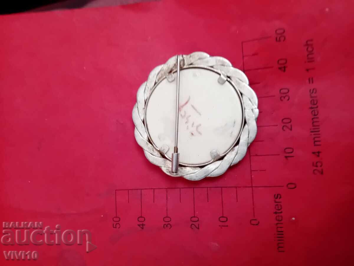Antique brooch, porcelain, S.i.s.c.o with price 70.00 BGN | € 35.79