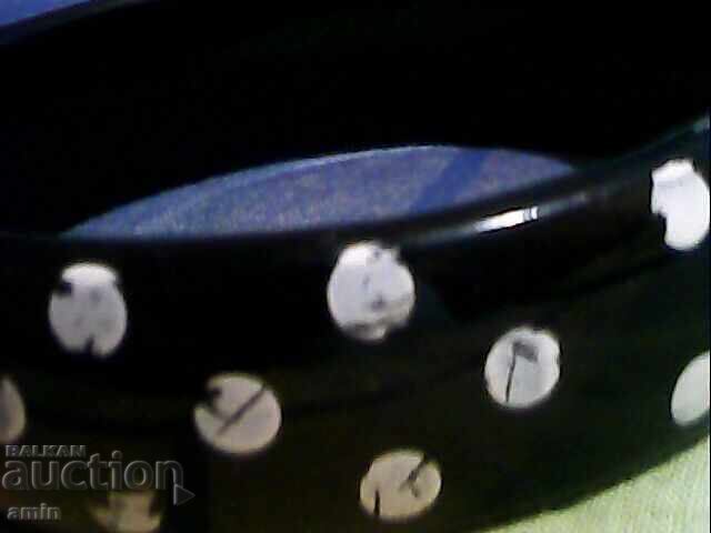 Όμορφη πλεκτή βραχιόλι τύπου κεχριμπαριού βαρύ με τιμή 15.00 BGN | € 7.67