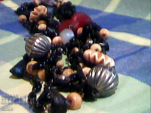 Colier frumos din piatră naturală hematit și altele cu preț 30.00 BGN | € 15.34