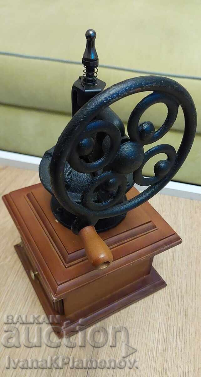 Livrarea Râșniță de cafea pentru cunoscători