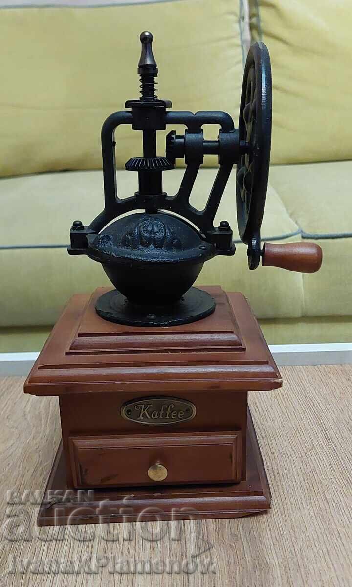 Coffee grinder for connoisseurs
